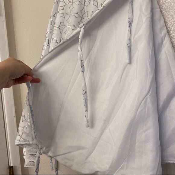 White fleece modern silver print Christmas Tree Skirt Round 49” Holiday Decor - Picture 6 of 8